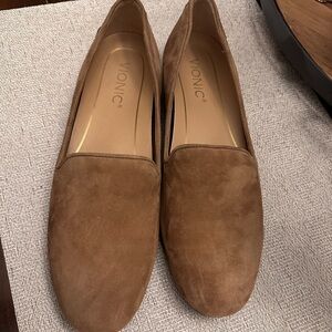 Vionic Willa 2.0 Suede Loafers Sz 7 Women’s New